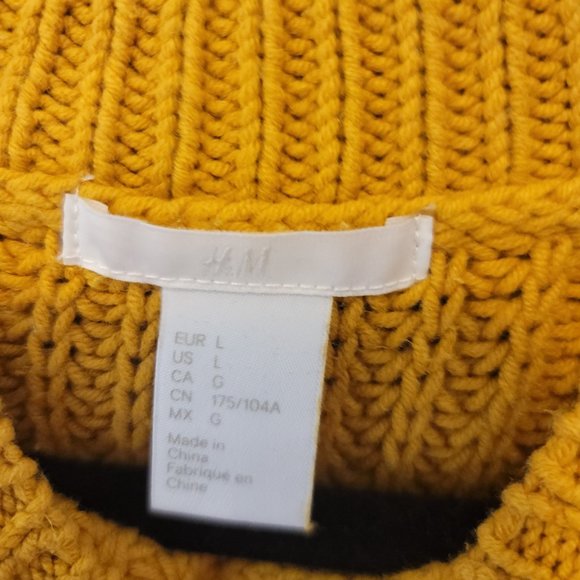 H&M Mustard Sequined Neckline Sleeveless Knitted Vest - Picture 5 of 5